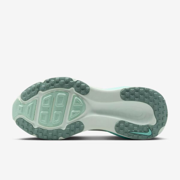 Nike Vomero 18's OR £105 CASH! - Image 3